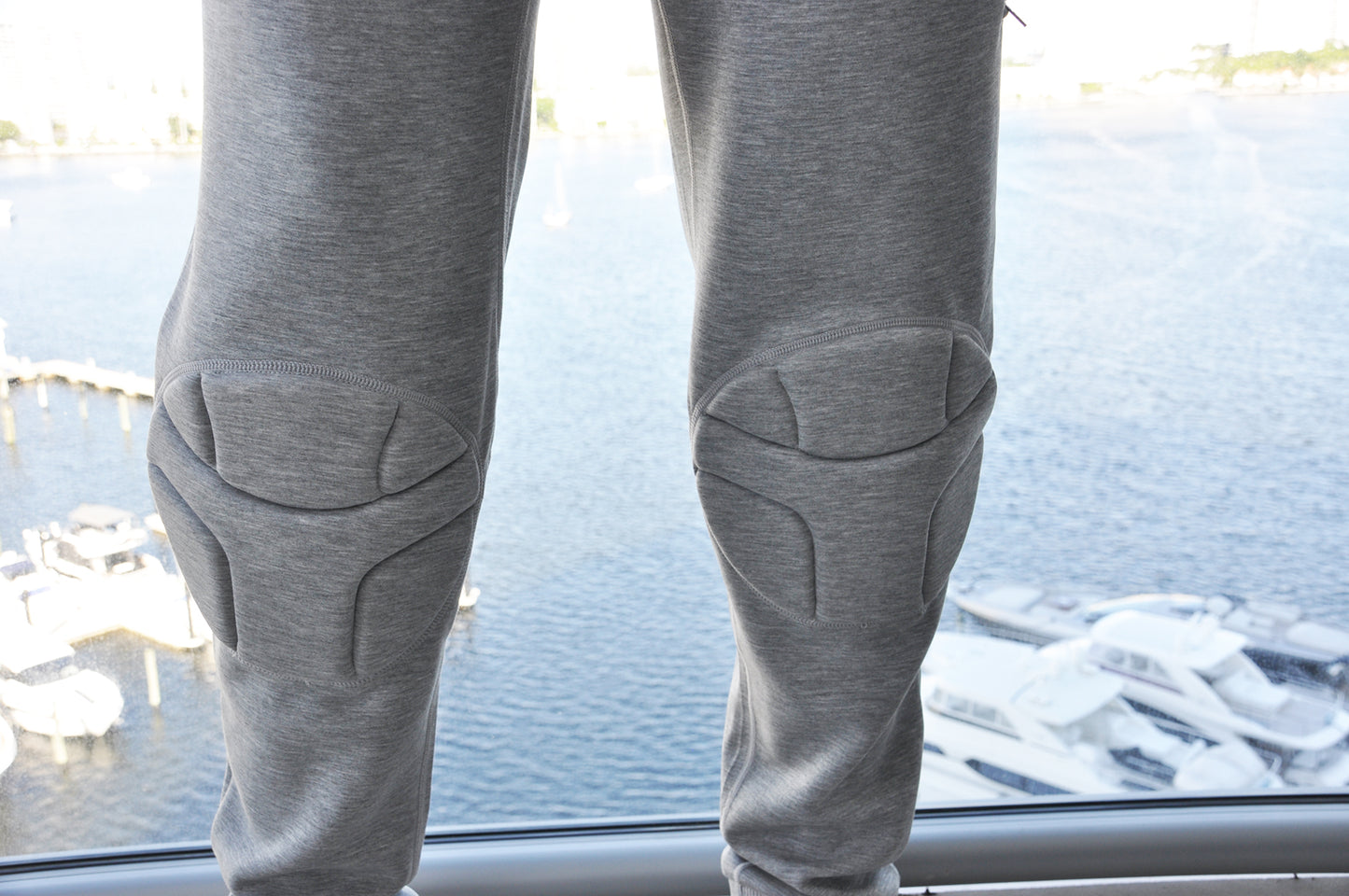 Mens fitness jogger with knee pad heather grey