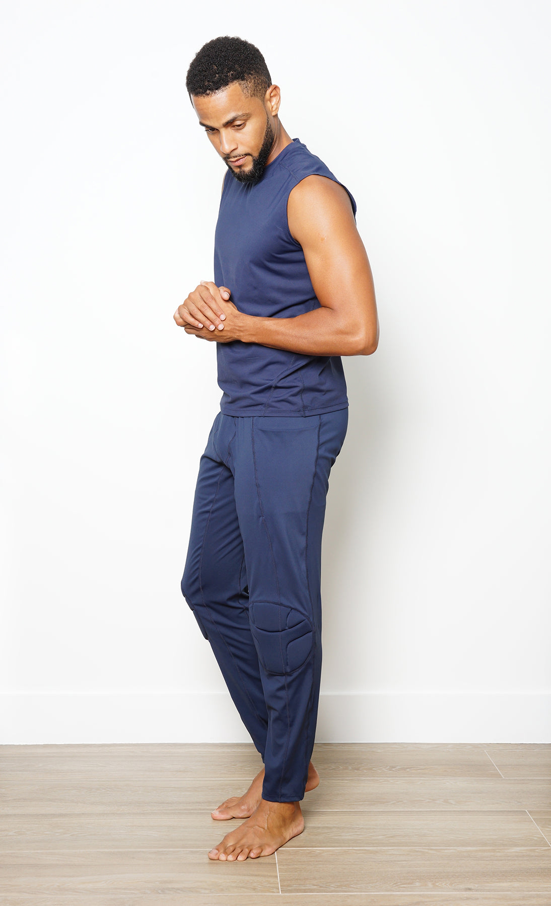 Mens navy yoga legging with built in knee pad