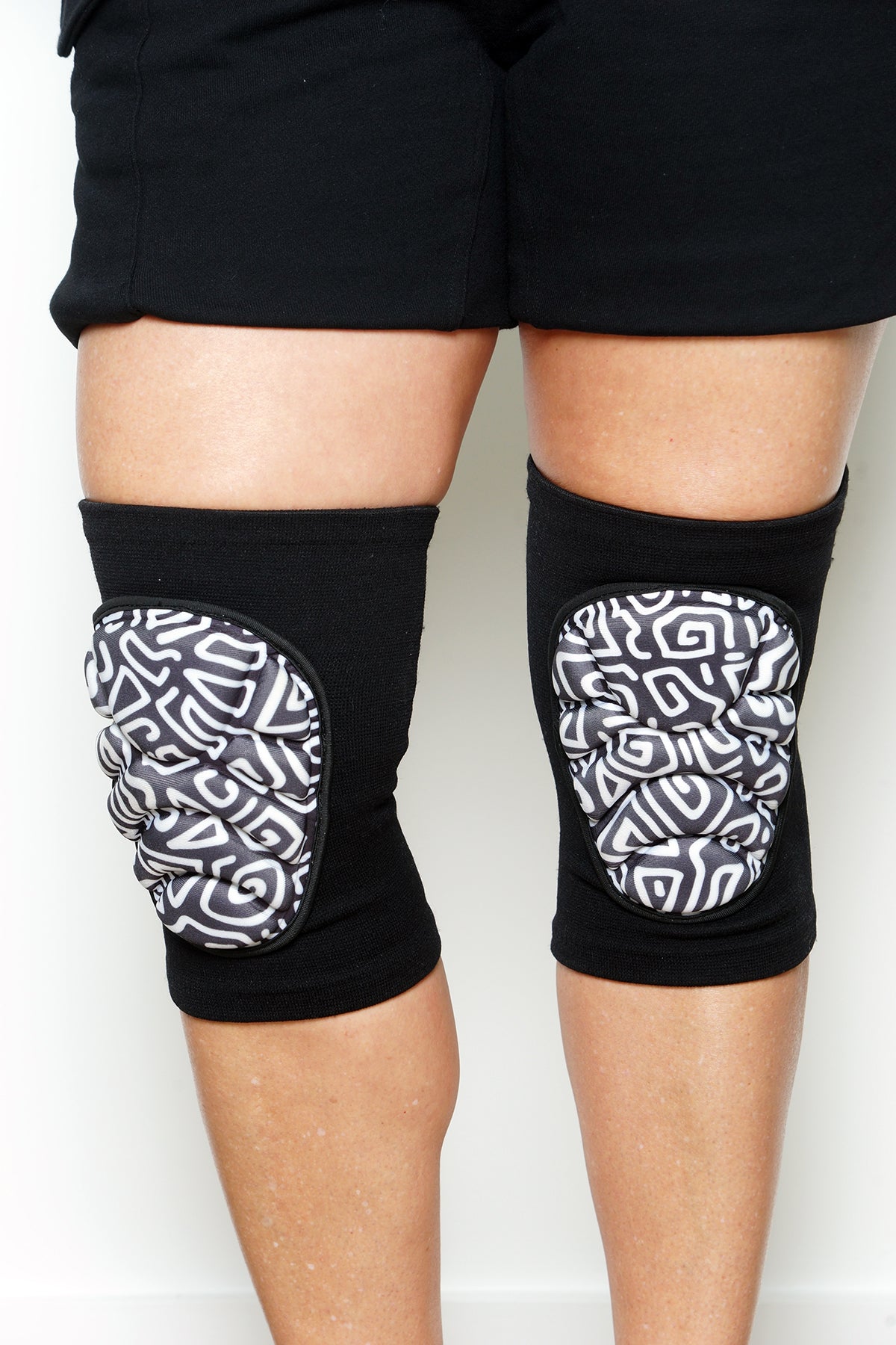 Knee pad compression knee sleeve